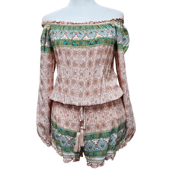 Cotton Candy LA Off The Shoulder Long‎ Sleeve Floral Shorts Romper Size Medium - Picture 3 of 11